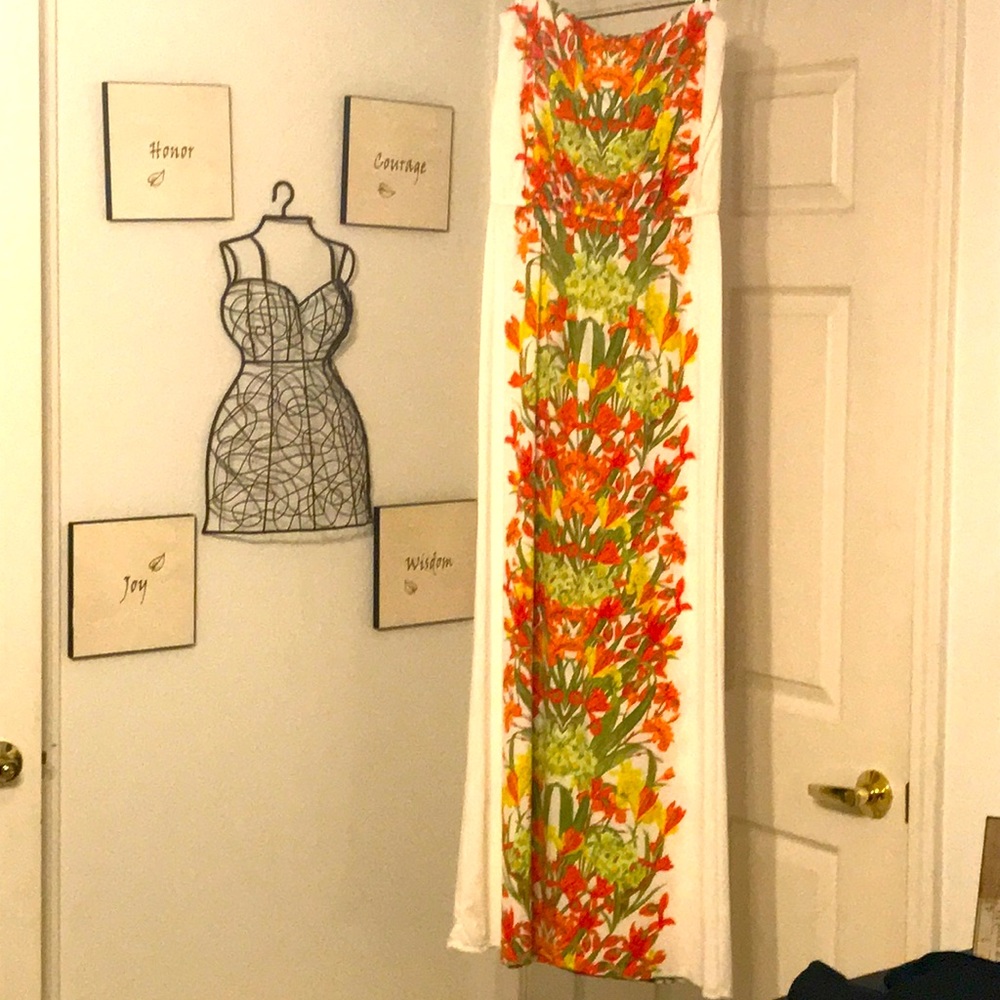 Halter, floral Spring Dress
